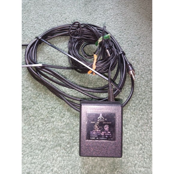 Woodgrain Atari Console - Picture 6 of 8